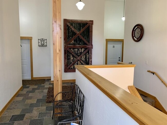 Building Photo - 636 Logan St