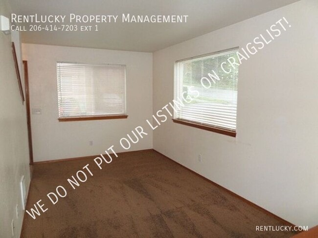 Building Photo - 1512 S Puget Dr