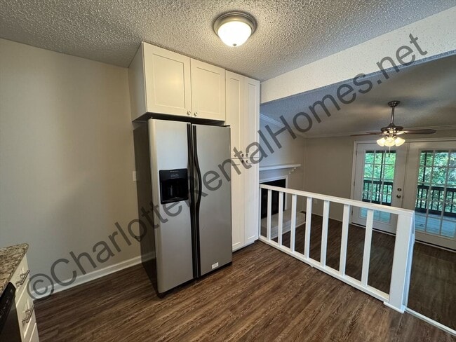 Building Photo - Nice 3 bedroom 2 bath home in Charlotte!
