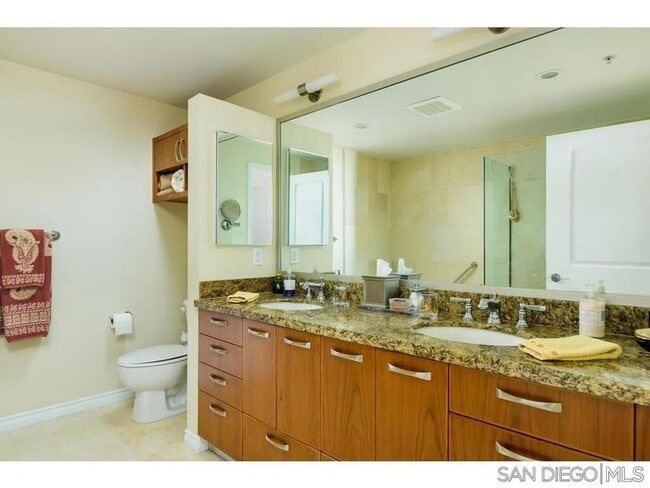 Building Photo - 1431 Pacific Hwy