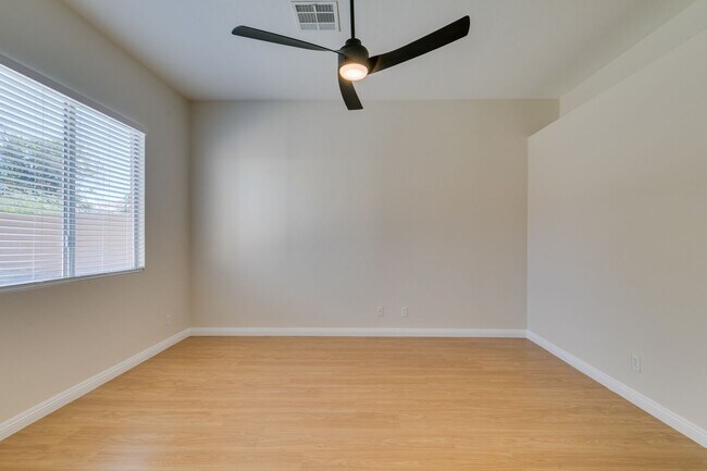 Building Photo - Beautifully Remodeled 3-Bedroom Home in North Las Vegas – Move-In Ready!