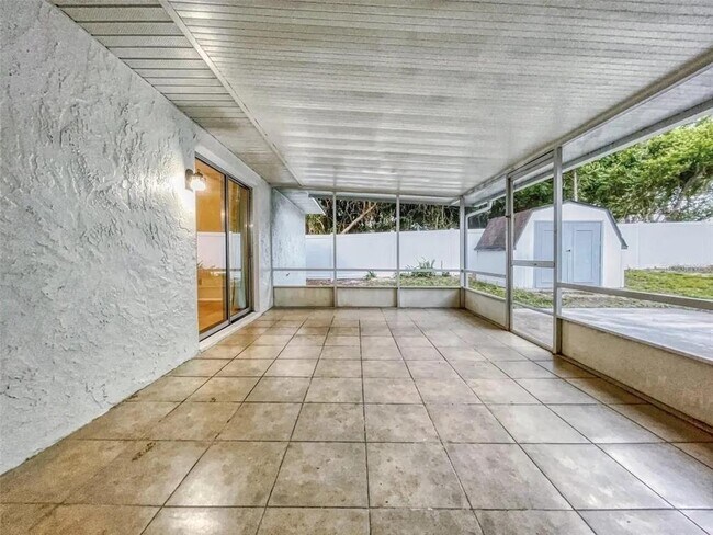 Building Photo - 1836 Plumtree Dr