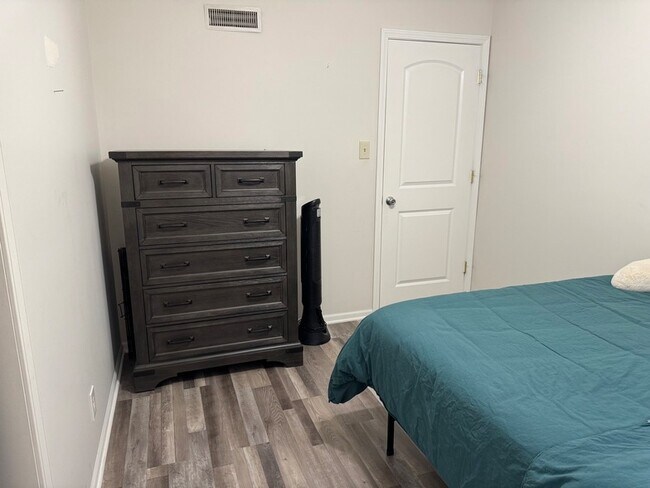 Building Photo - 2524 W 109th Pl