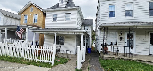 Primary Photo - 510 N Bromley Ave