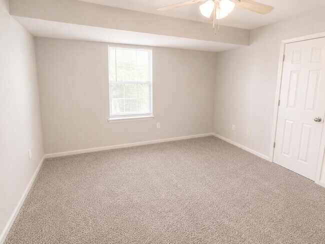 Building Photo - 4005 Snowy Owl Dr