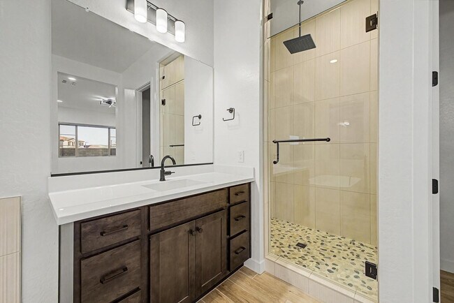 Building Photo - 1277 E Tonto Dr