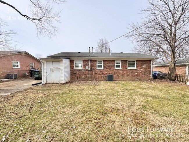 Building Photo - 3854 Northampton Dr