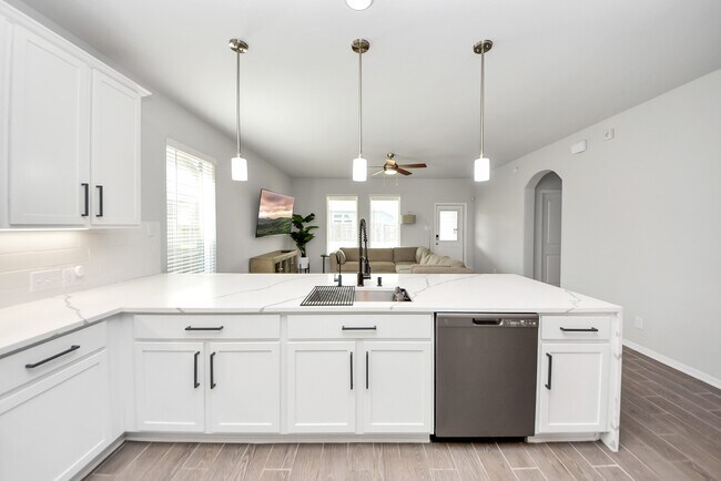 Building Photo - 15307 Davan Springs Dr