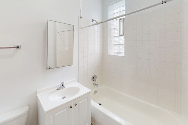 Floorplan - 5457-5459 S. Blackstone Avenue