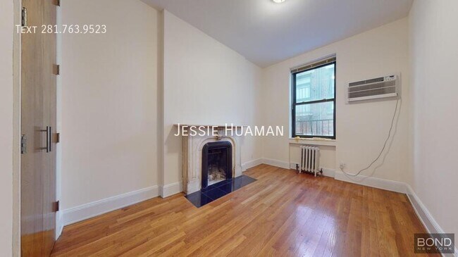 Building Photo - 130 E 24th St