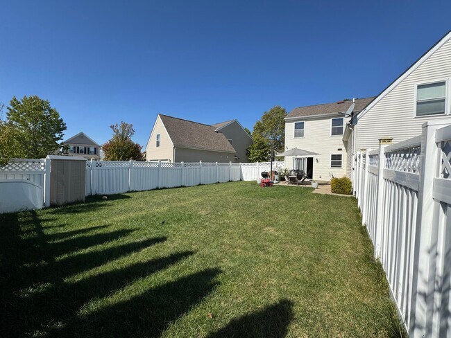 Building Photo - 5985 Inslee Rd