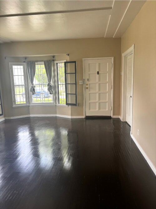 Building Photo - 1204 S Orange Grove Ave