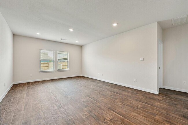 Building Photo - 313 Merriman Rd
