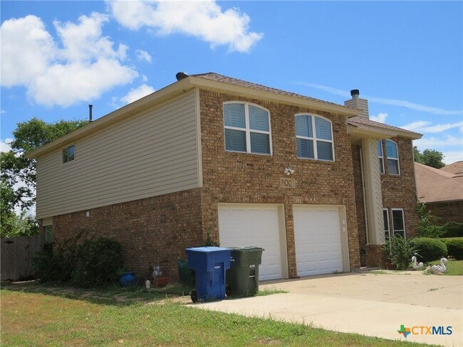 Building Photo - 603 Bond St