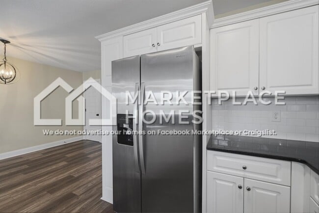 Building Photo - 2219 Perrins Ln