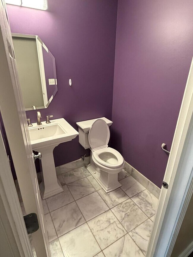 Building Photo - 9911 Williams Dr