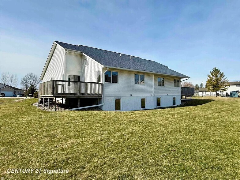 Building Photo - 6030 Canton Dr
