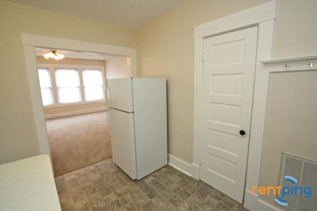 Building Photo - 3843 S 48th St