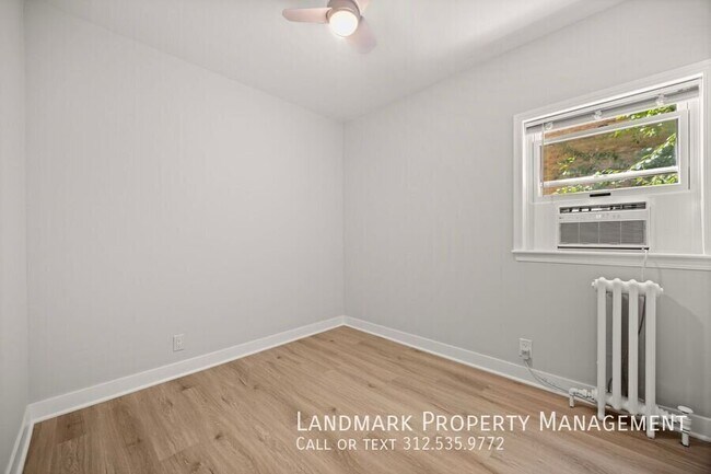 Building Photo - 2176 W Eastwood Ave