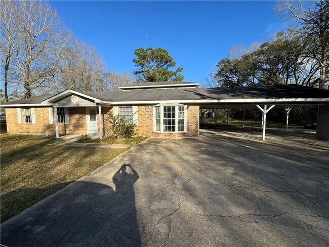 Building Photo - 7445 Bowers Ln