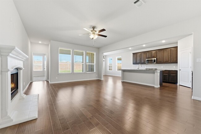 Building Photo - 1804 Star Fleet Dr