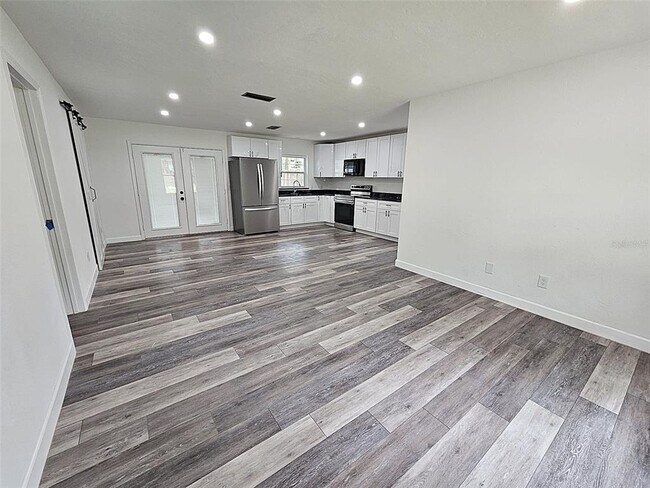 Building Photo - 4051 NW 19th Ave