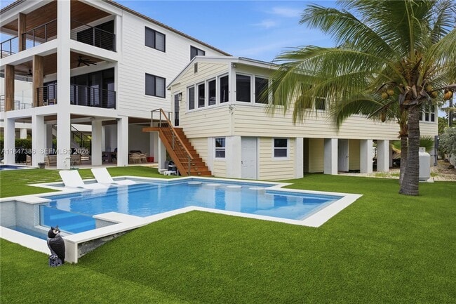 Building Photo - 235 Tavernier Dr