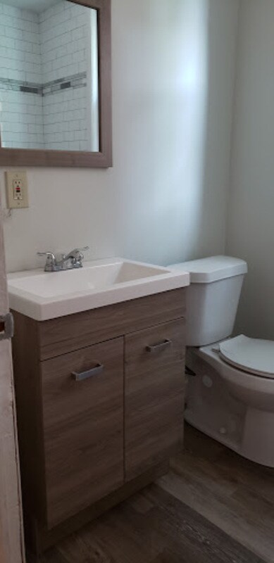 Building Photo - 272 Parkdale Ave