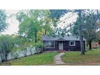 Building Photo - 823 Elm St