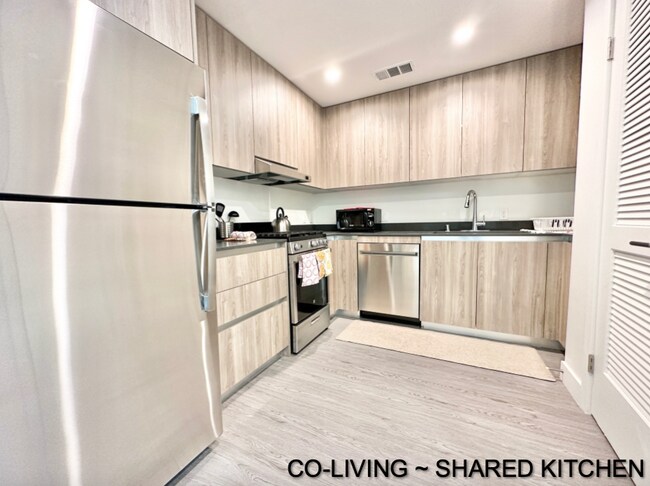 Building Photo - 1950 S Normandie Ave