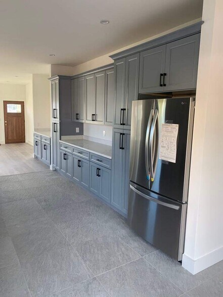 Building Photo - 1220 59th St