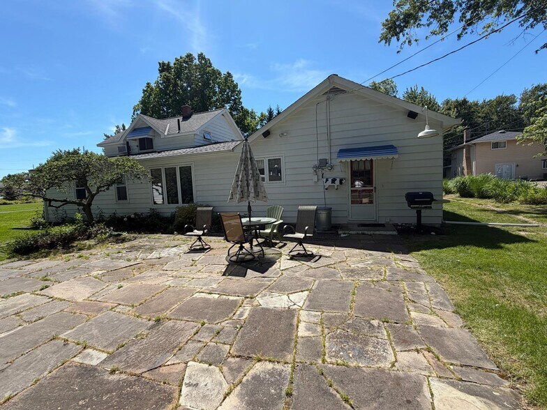 Building Photo - 7103 Reynolds Rd