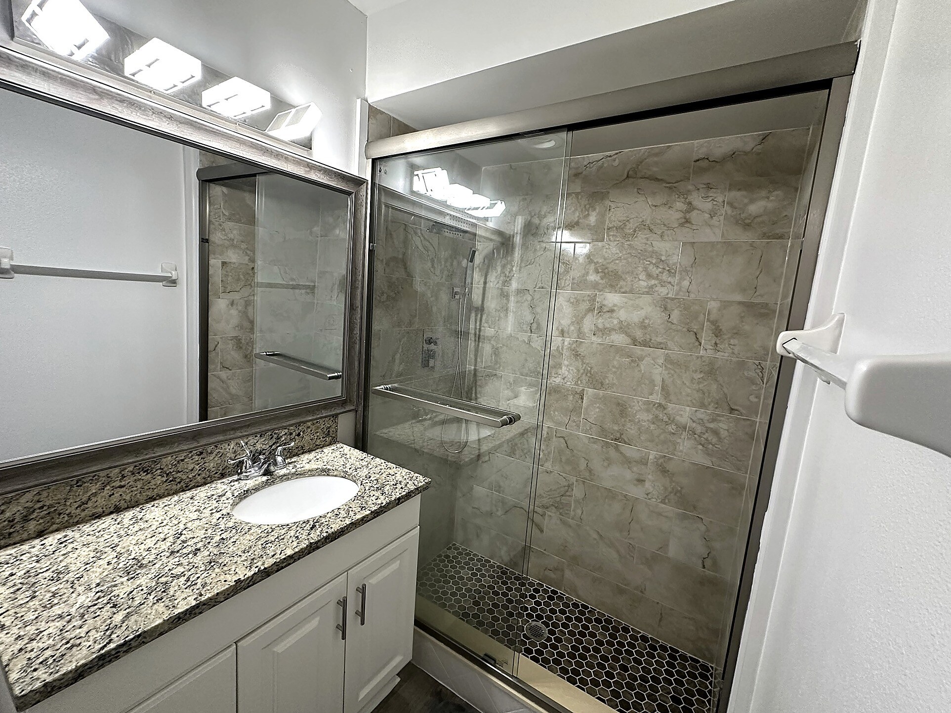 Building Photo - 5015 Ashmeade Rd