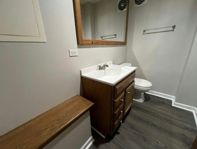 Building Photo - 18453 Clyde Rd