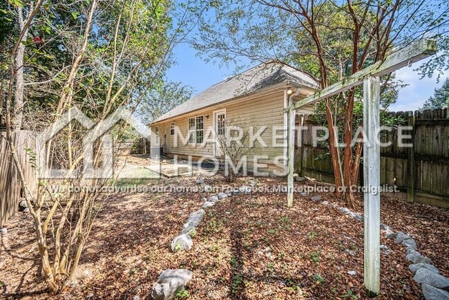 Building Photo - 371 Orange Blossom Trail