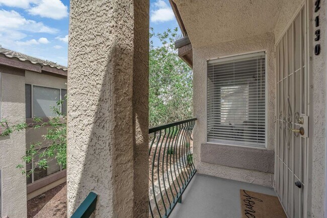 Building Photo - 5710 E Tropicana Ave
