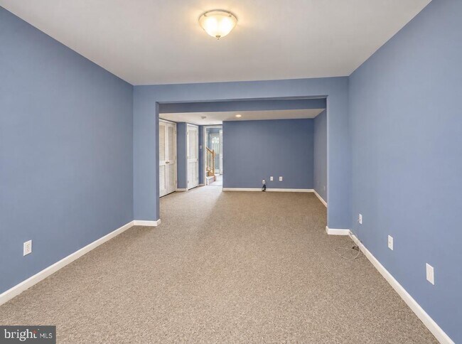 Building Photo - 200 Georges Ct