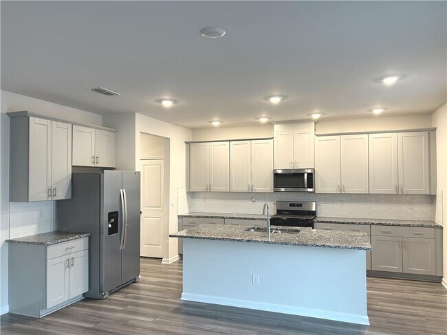 Building Photo - 6901 Durham Ln