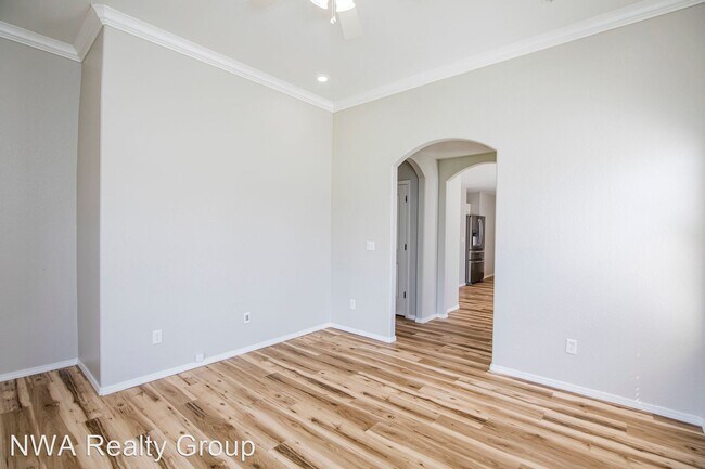 Building Photo - 2 br, 2 bath House - 3906 SW Gibson