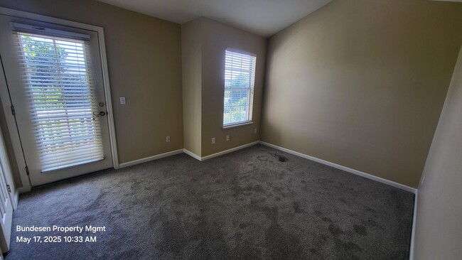 Building Photo - 2012 Chetwood Dr