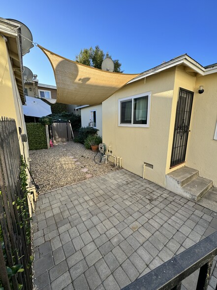 Private outdoor patio and dining area - 1935 18th St