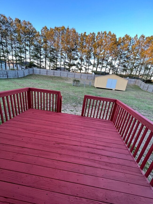 Building Photo - Beautiful 3 bed Ranch on Half an Acre with...