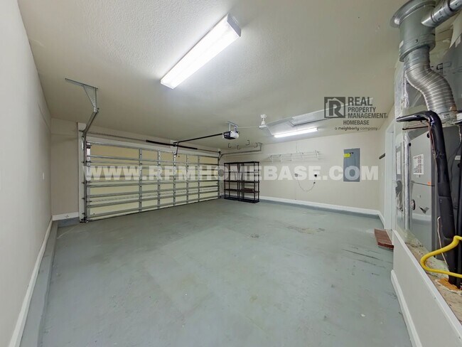 Building Photo - ELEGANT 4/3 + OFFICE IN GATED CHANAN ESTATES | Gas Fireplace + Formal Dining!