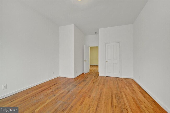 Building Photo - 221 E Lafayette Ave