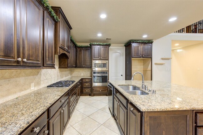 Building Photo - 11227 Dunstan Hill Dr