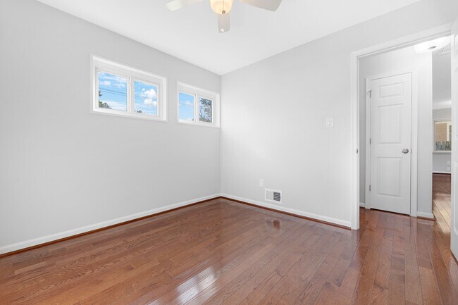 Building Photo - 6112 The Parkway