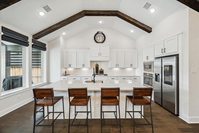 Building Photo - 14115 Garibaldi Dr
