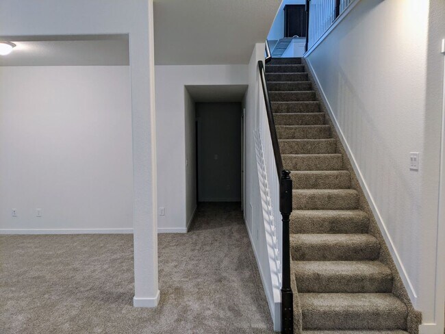 Building Photo - Immaculate 4 Bed 4 Bath Home in School District 20!!!