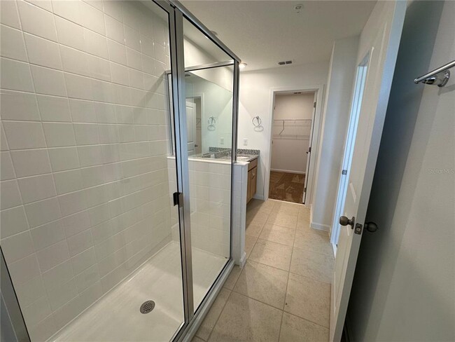 Building Photo - 9828 Walkway Dr