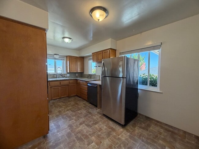 Building Photo - 2280 Del Norte St